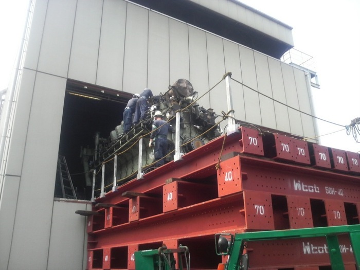 超精密機械の運搬