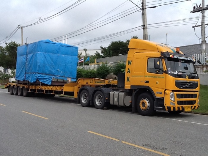 特殊トレーラーの輸送状態